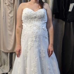 Size 14-16 strapless corset wedding dress